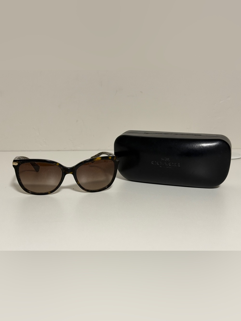 Coach HC8132 Sunglasses Dark Tortoise Military Sig C Women's 57mm With Case